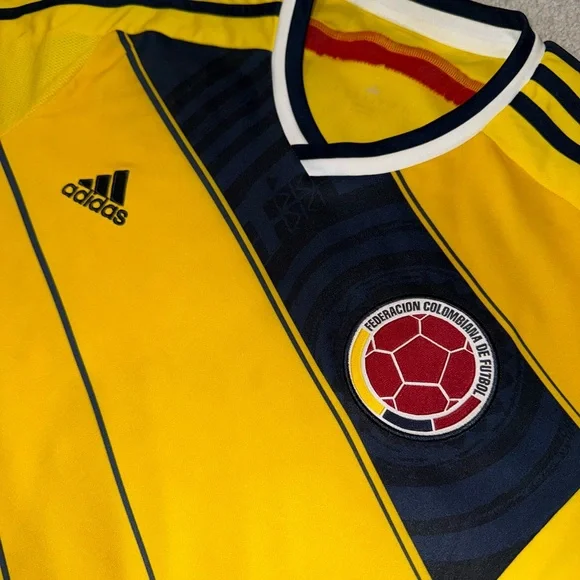2014 Colombia Adidas Original Home Jersey Mens Size M (Used like New) - Picture 2 of 9